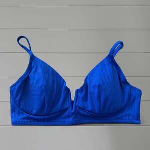 SOLD Shade & Shore Blue Ribbed V-Wire Bikini Top, Size 34C